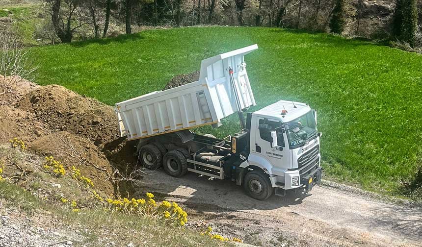 Camelnin Mahallelerinde Asfalt Seferberligi
