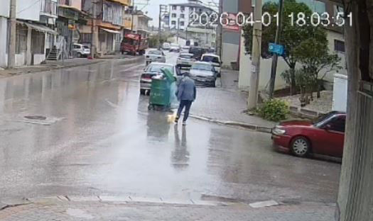 Cep Telefonu Bataryasi Elinde Patladi1