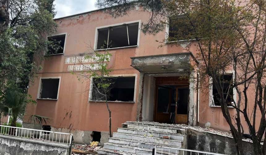 Denizli Buldanda Depreme Dayaniksiz Saglik Ocaginda Yikim Basladi 1