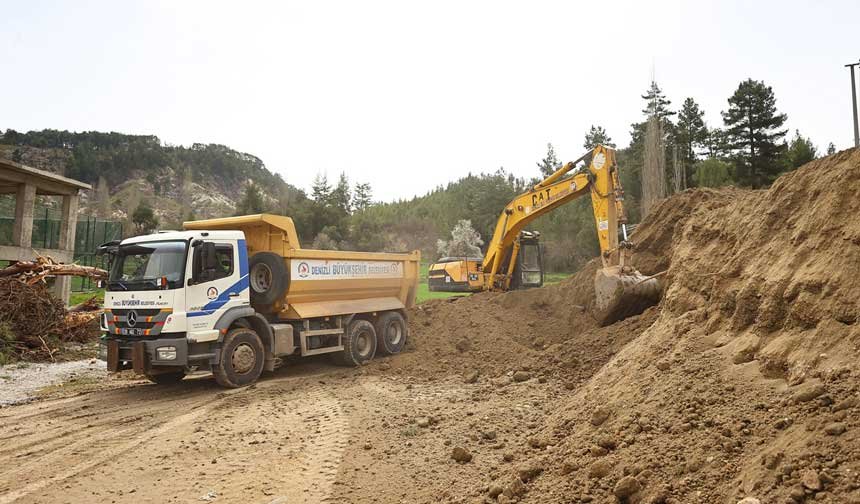 Denizli Cameli Elmali Mahallesi Yolunda Sicak Asfalt Calismasi Basladi 1