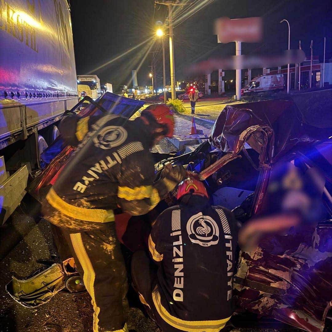 Denizli Cardak Kaza Tir Otomobil 1 Olu 1 Yarali1