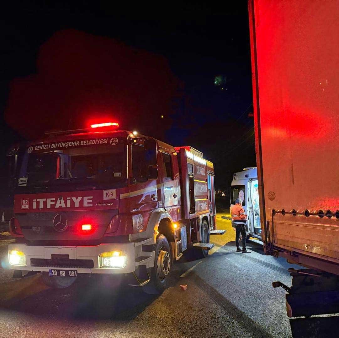 Denizli Cardak Kaza Tir Otomobil 1 Olu 1 Yarali2