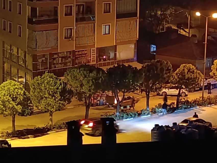 Denizli Kalede Seyir Halindeki Otomobilde Yangin Cikti 3