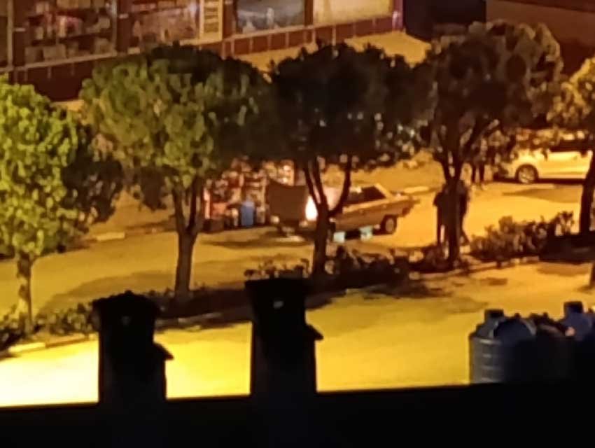 Denizli Kalede Seyir Halindeki Otomobilde Yangin Cikti 4