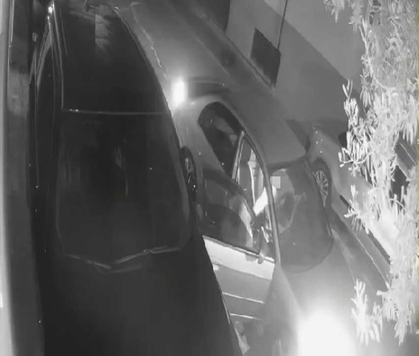 Denizli Pamukkalede Kadin Otomobilden Yol Kenarina Atildi 1