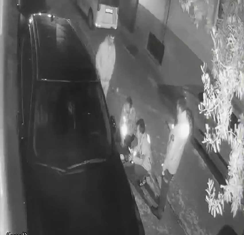 Denizli Pamukkalede Kadin Otomobilden Yol Kenarina Atildi 2