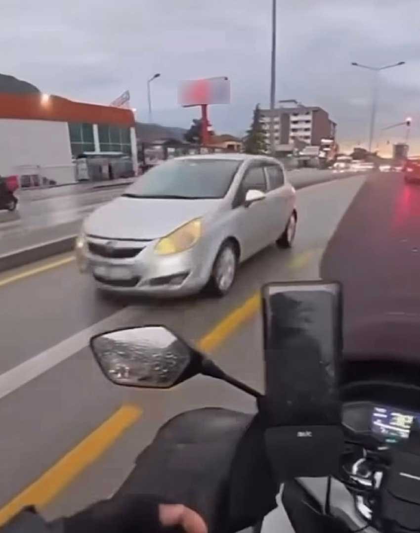 Denizli Pamukkalede Ters Yonde Giden Surucuye Ceza Kesildi 1