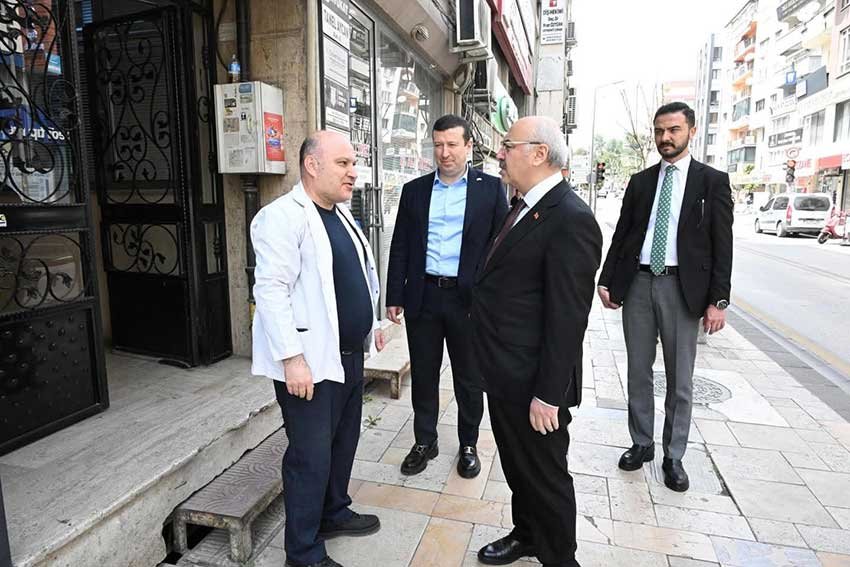 Denizli Valisi Yavuz Selim Kosgerden Merkezefendide Esnaf Ziyareti 2