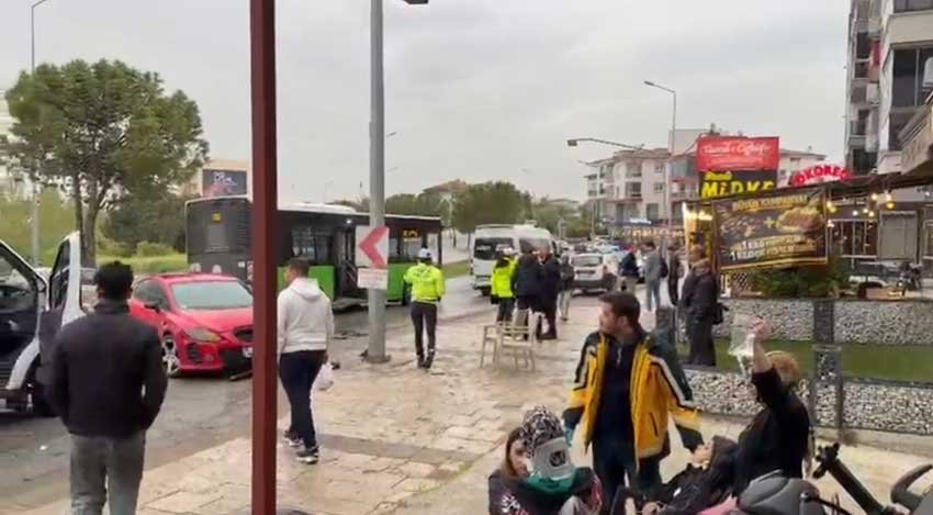 Denizlide Feci Zincirleme Kaza Otobus Minibus Ve Otomobil Carpisti 4