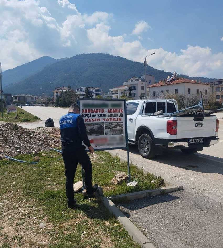 Denizlide Kacak Reklam Panolari Tek Tek Kontrol Ediliyor 2