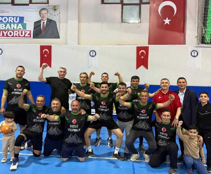 Derinkuyu Hem Gonulleri Hem Kupayi Kazandi 3