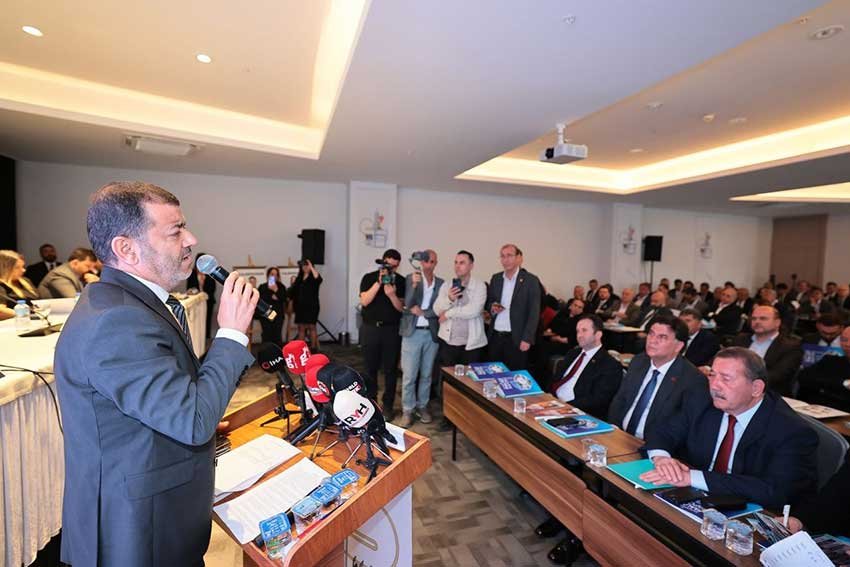 Ege Belediyeler Birliginde Baskan Cavusoglu Guven Tazeledi 1