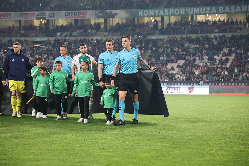 Tavasli Minik Mehmet Turkiyenin Gundeminde Dev Macta Duygulandiran Anlar 2