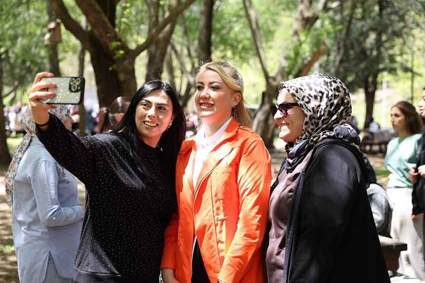Baharin Coskusu Ve Anneler Gunu Ornaz Vadisinde Bir Araya Geldi 4