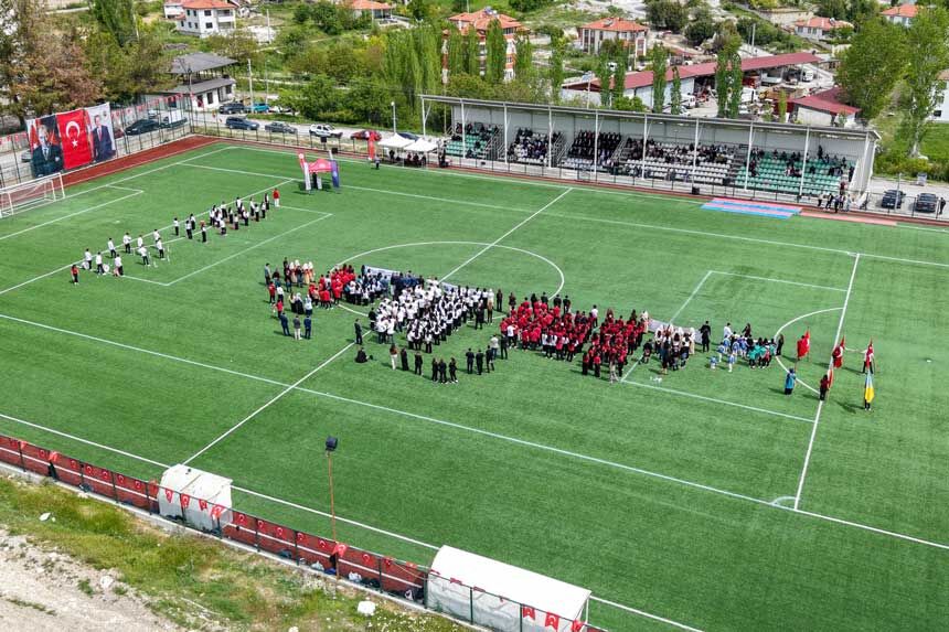 Camelide 19 Mayis Coskusu Gencler Bayramini Gururla Kutladi