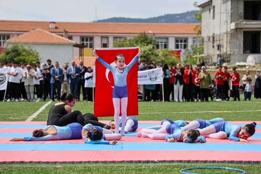 Camelide 19 Mayis Coskusu Gencler Bayramini Gururla Kutladi3