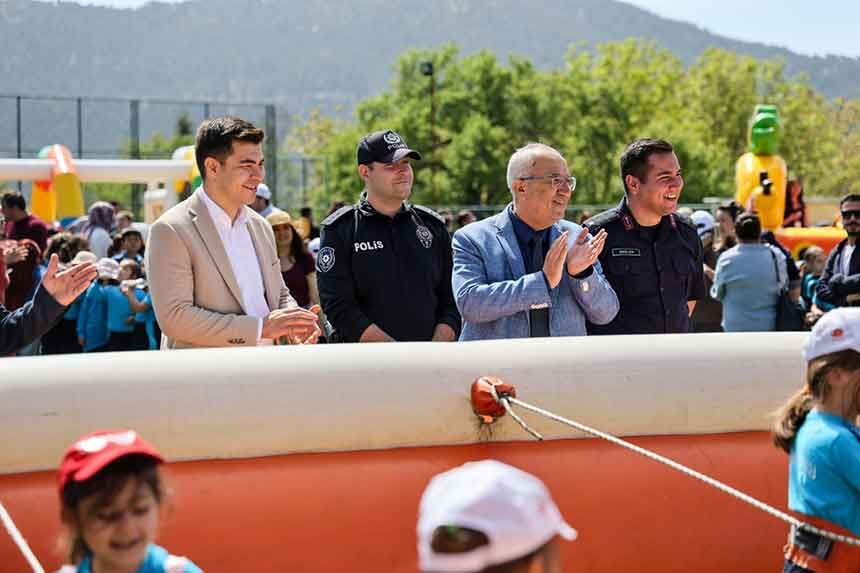 Camelinde Cittaslow Cocuk Senligi Renkli Goruntulere Sahne Oldu 1