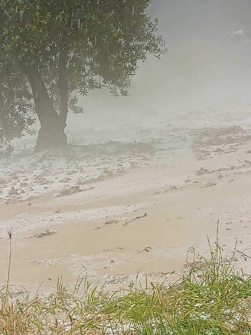 Denizli Buldanda Dolu Yagisi Hayati Felc Etti 1