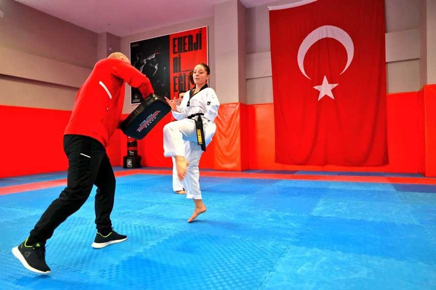 Denizli Tekvando Almanya Yolcusu1