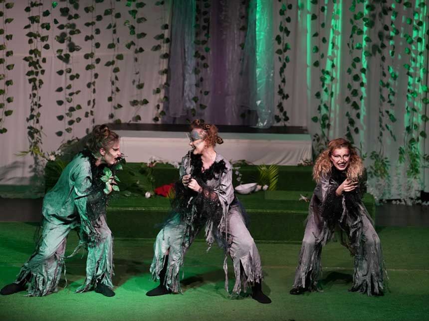 Denizlide 38 Uluslararasi Tiyatro Festivali Hamlet Ile Final Yapti3