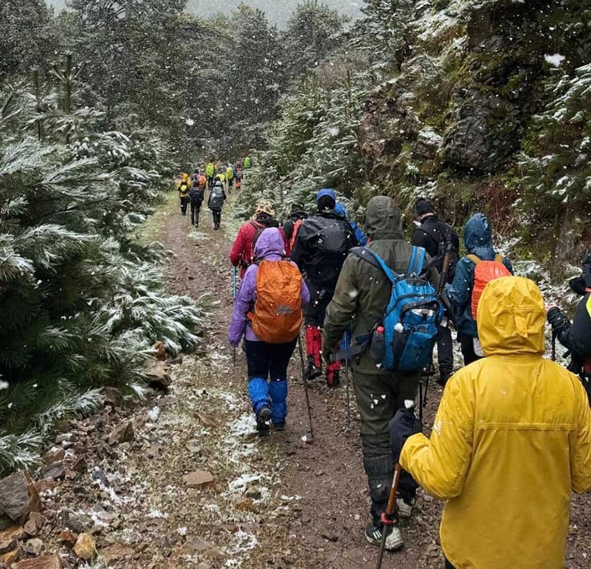 Denizlide 500 Dogasever Karlar Altinda 8 Kez Karababa Zirvesine Yurudu 3