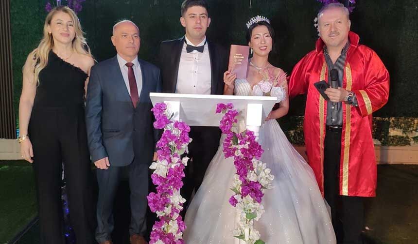 Denizlide Gorkemli Turk Kore Dugunu Pamukkalede Tanisan Cift Dunya Evine Girdi 2