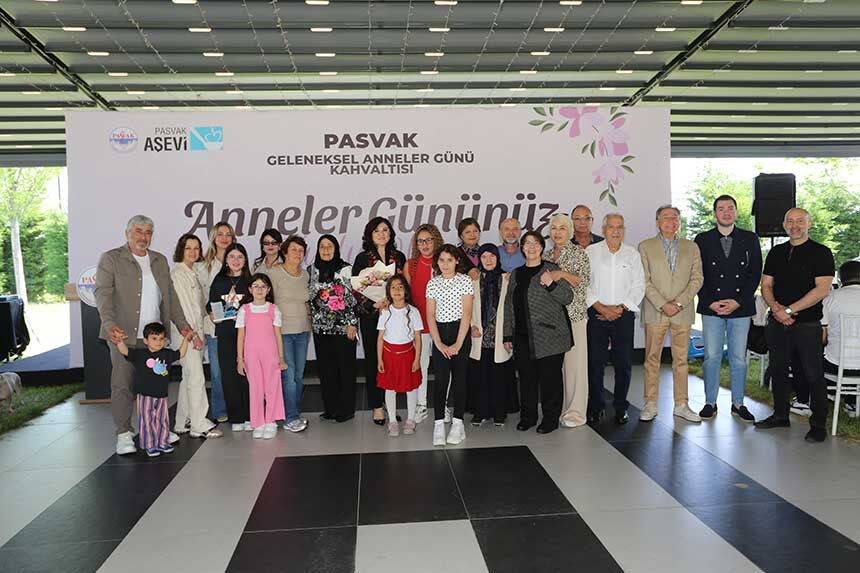 Denizlide Pasvakin Anneler Gunu Kahvaltisinda Yilin Annesi Odulleri Verildi 2