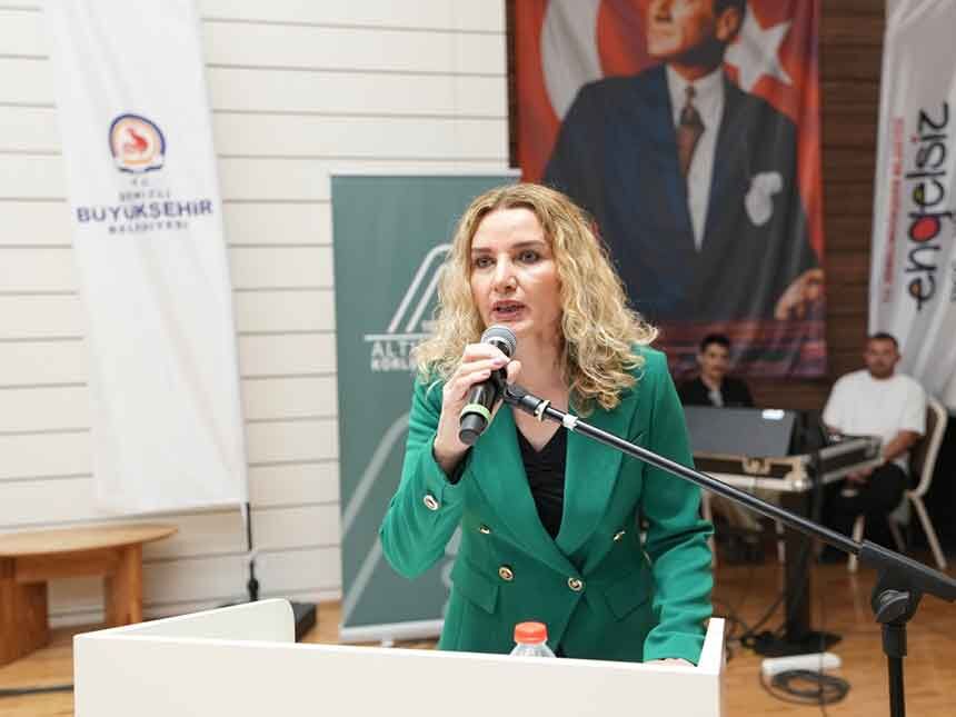 Dizelerden Ezgilere Gecesinde Engeller Sanatla Asildi 3
