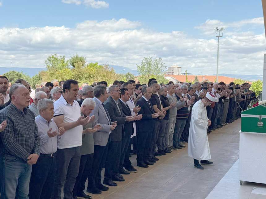Egitimci Mengi Son Yolculuguna Ugurlandi2