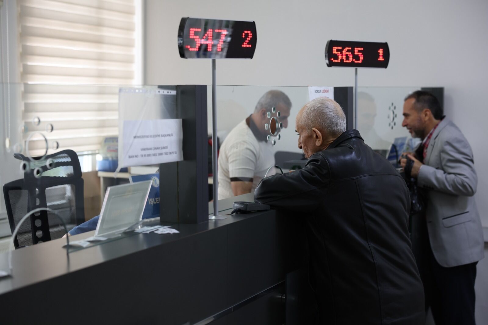 Emlak, Çevre Temi̇zli̇k Ve İlan Reklam Vergi̇leri̇'ni̇n Bi̇ri̇nci̇ Taksi̇t Ödemeleri̇ Devam Edi̇yor (1)