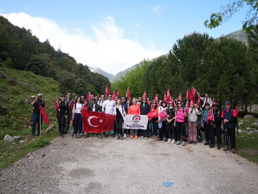 Genclik Buyuksehirle Sahada Dogada Sanatta3