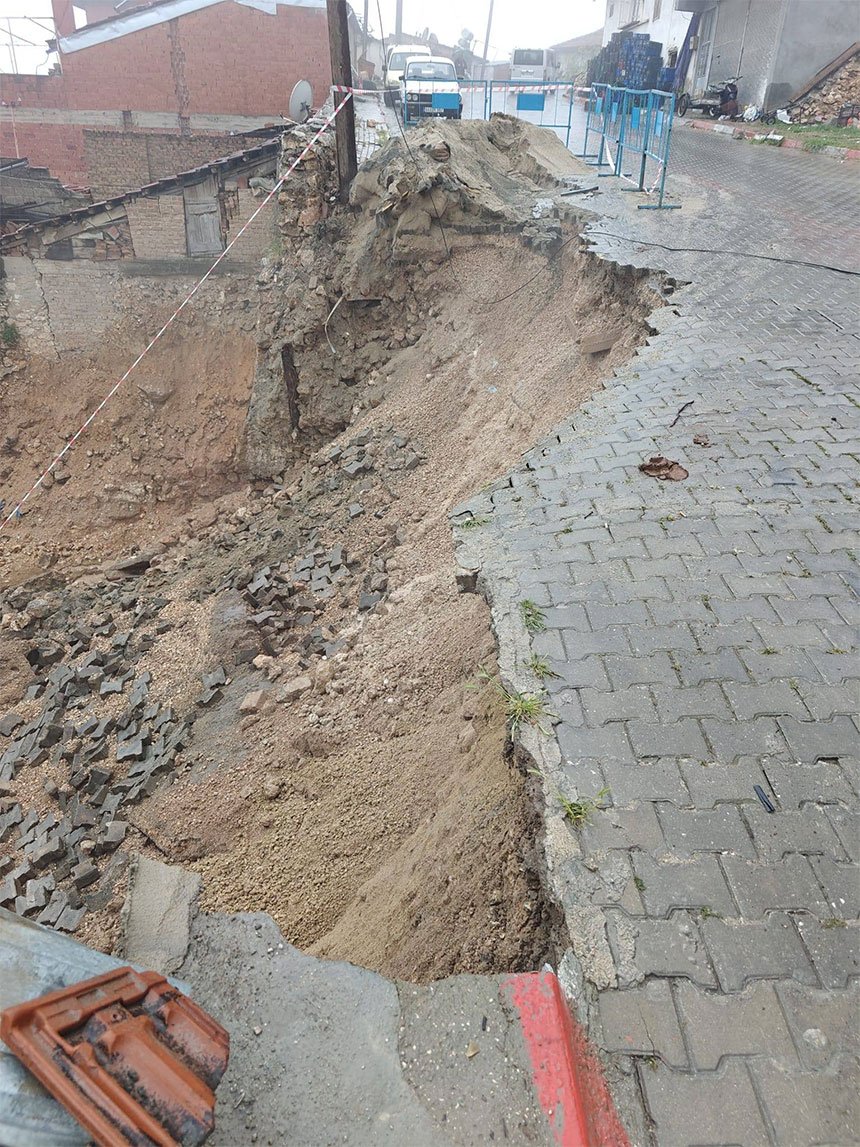 Guney Toprak Kaymasi