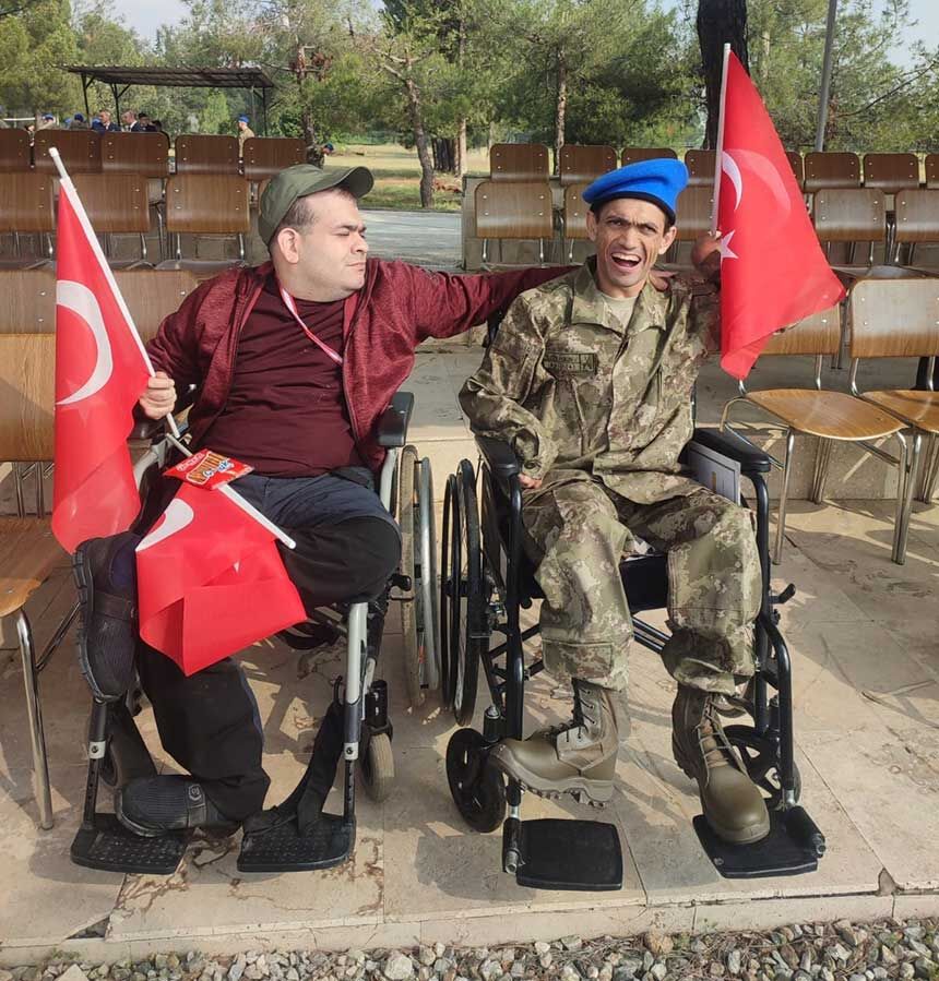 Ozel Asker Ve Ozel Kizlar Icin Unutulmaz Gece 2