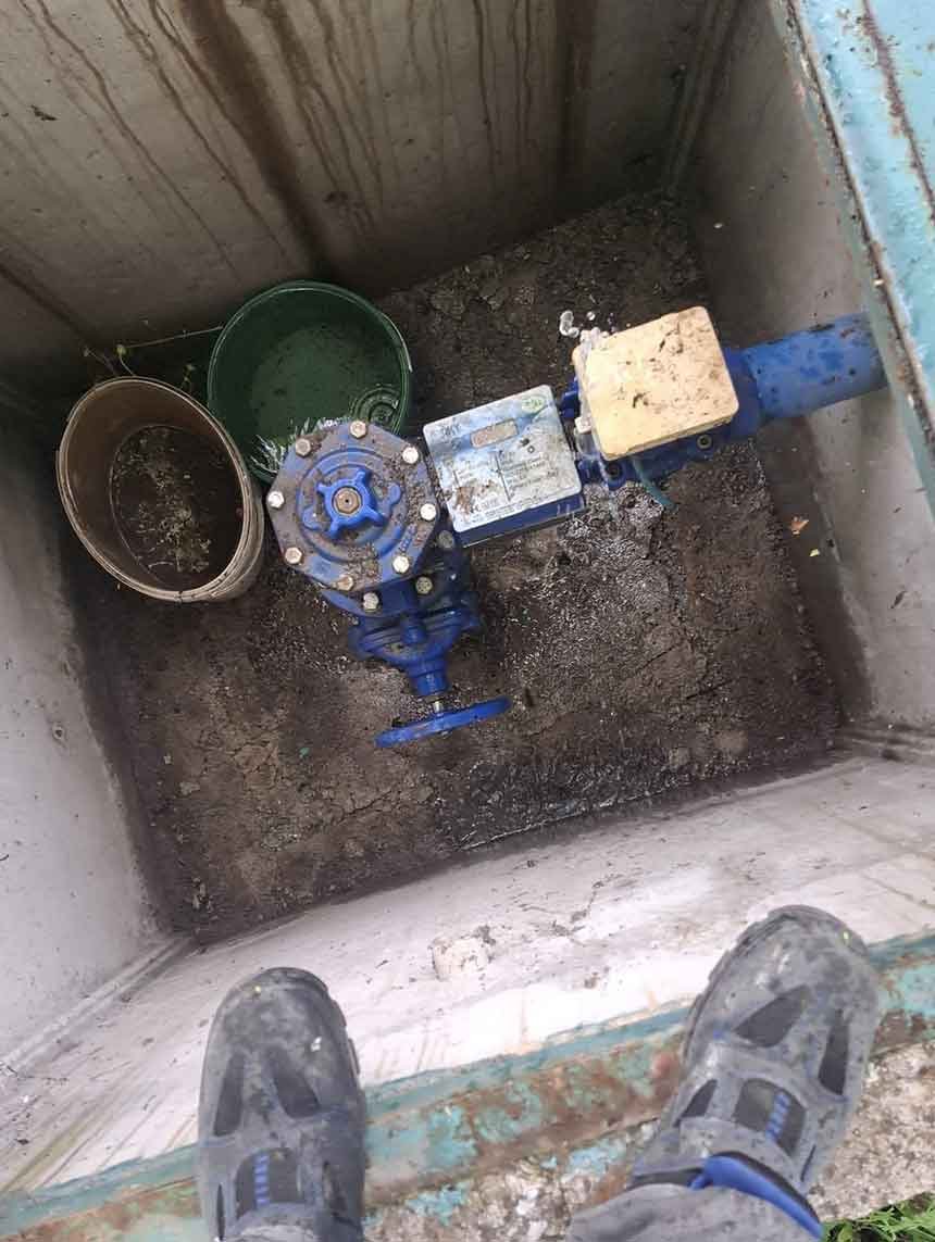 Tarlasindan Izinsiz Gecirildigini Iddia Ettigi Sulama Hattina Yeniden Zarar Verdi 3