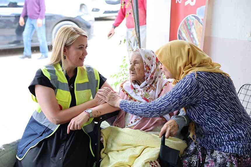 6 Bin Metrekarelik Calisma Ekipler O Mahalledeki Yollari Yeniliyor 4