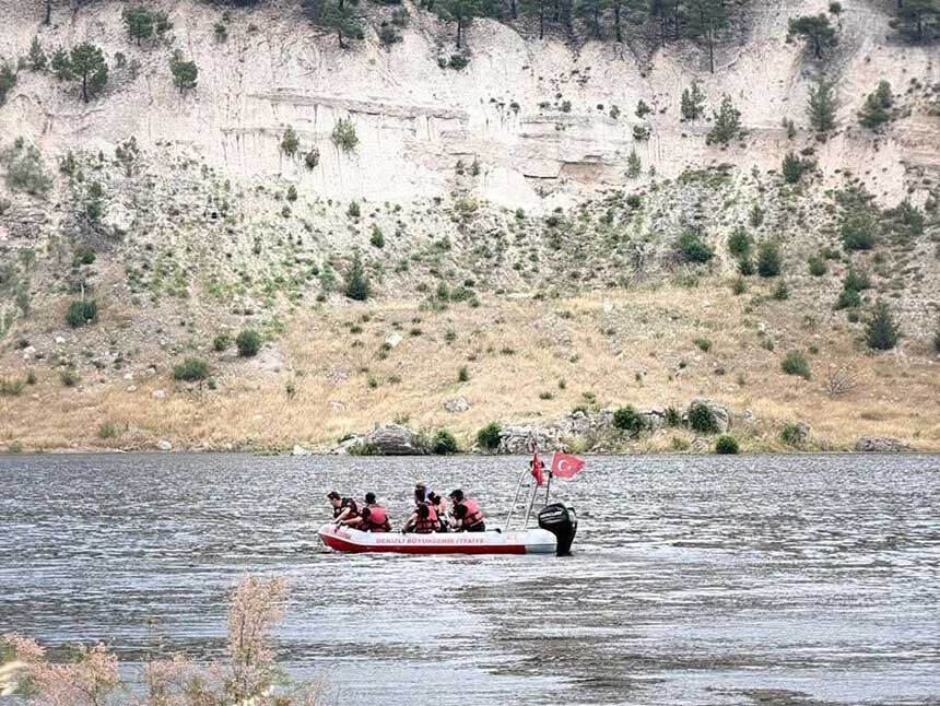Baraj Golunde Kaybolan Amator Dalgicin Cansiz Bedenine Ulasildi 5