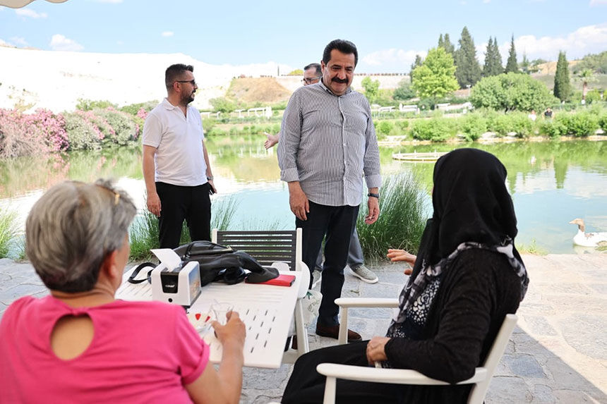 Baskan Ali Riza Ertemur Adim Adim Pamukkaleyi Geziyor 4