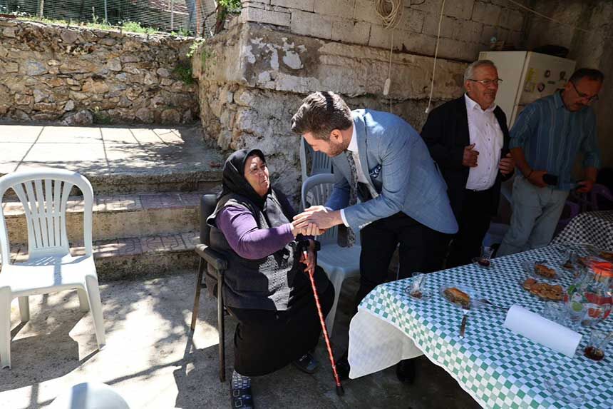 Baskan Tatiktan Sehit Ailelerine Anlamli Ziyaret 5
