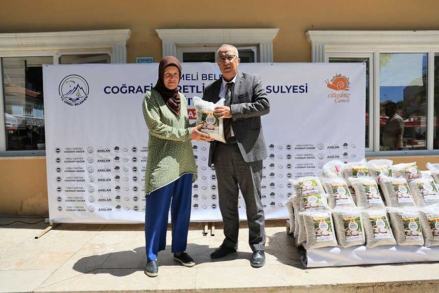 Cameli Belediyesinden Ureticiye 100 Hibeli Cografi Isaretli Cameli Fasulyesi Tohumu Destegi 3