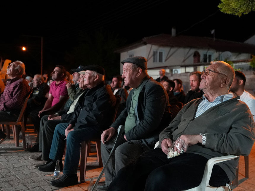 Denizli Buyuksehir Belediyesi Koyumde Sinema Gunleri Gosterimlerine Basladi1