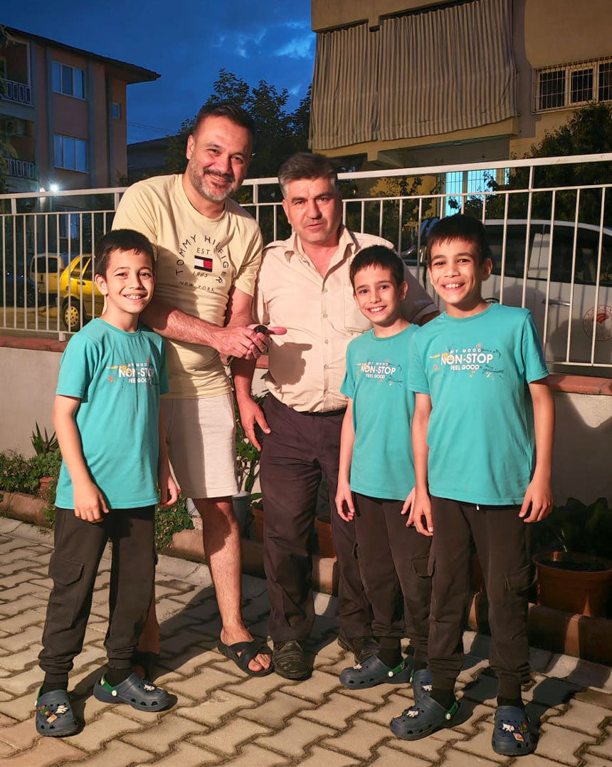 Denizli Pamukkalede Ucuz Kardesler Yarali Ebabil Kusunu Kurtardi1