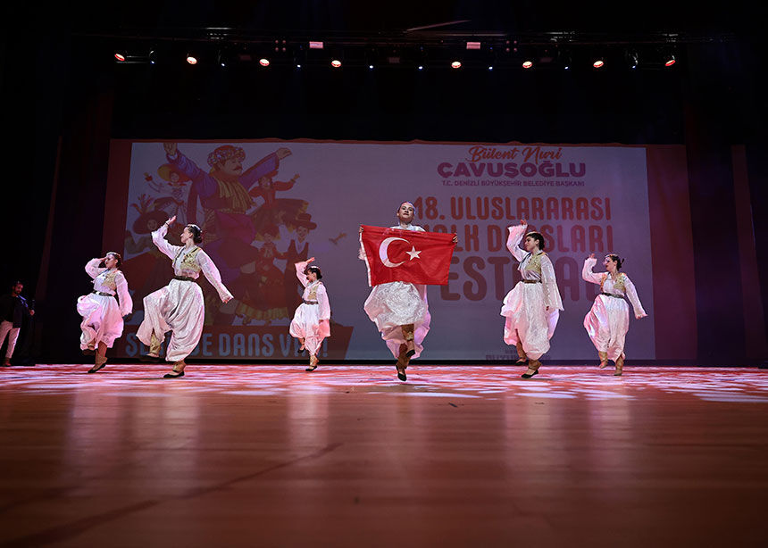 Denizlide 20 Uluslararasi Halk Danslari Festivali Basliyor 4