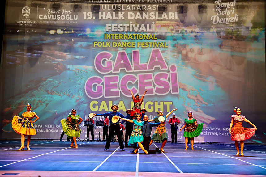 Denizlide 20 Uluslararasi Halk Danslari Festivali Basliyor