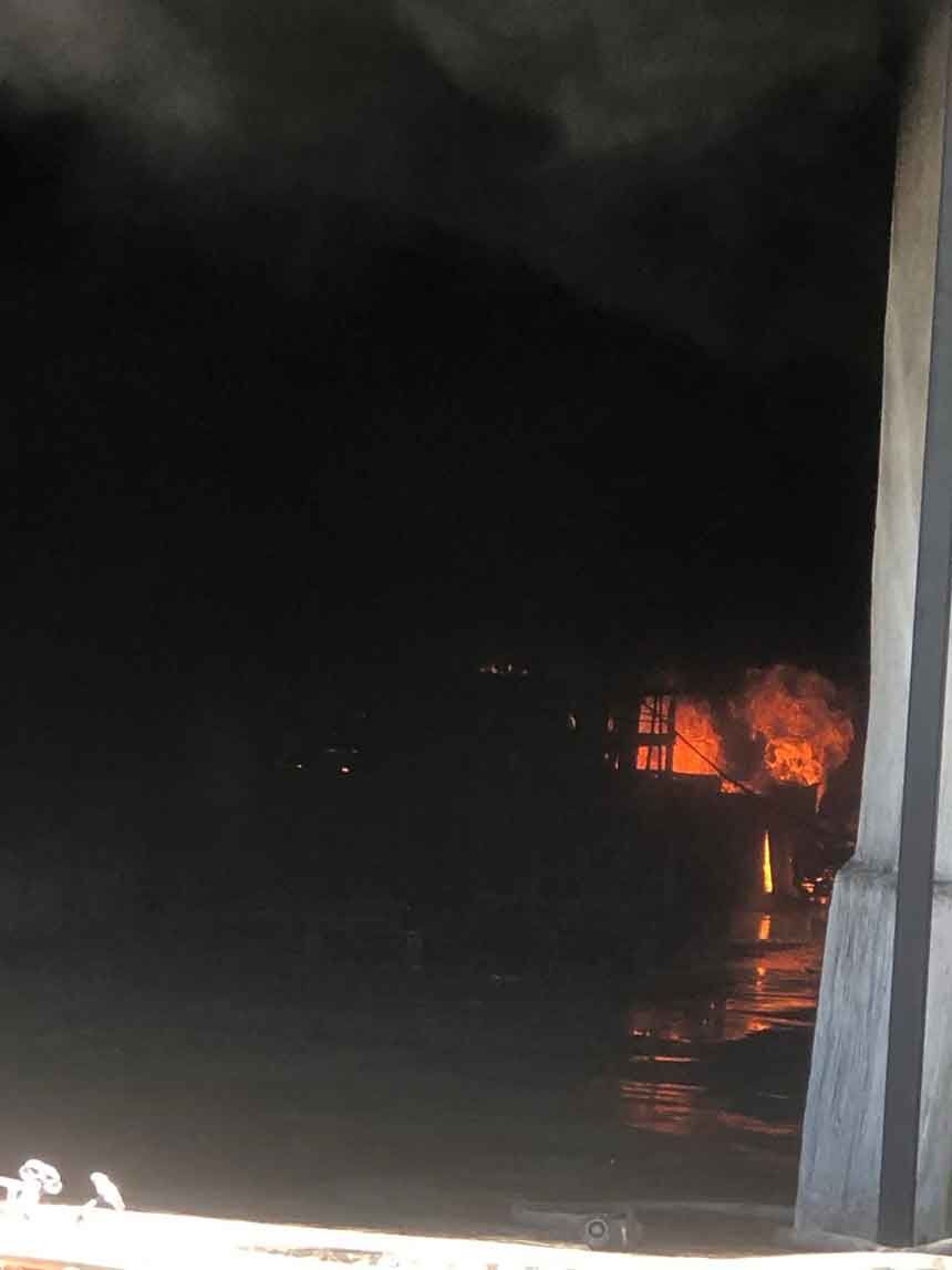 Denizlide Kaucuk Deposunda Korkutan Yangin 5