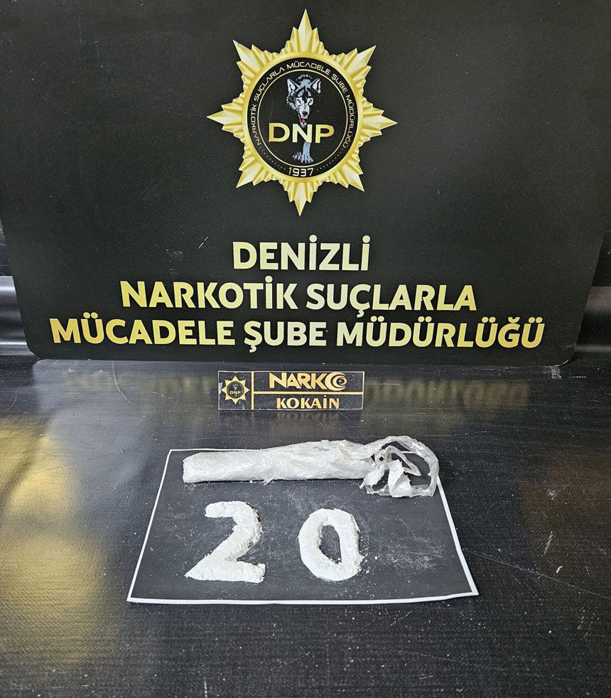 Denizlide Narkotik Takibe Aldi Luks Aractan Kokain Cikti 2 Tutuklama1
