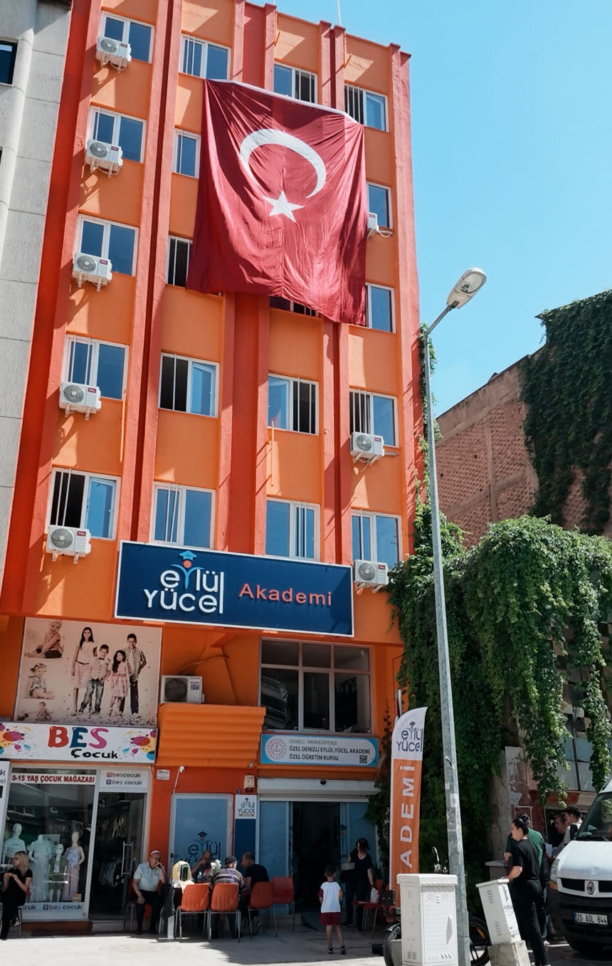 Sinavlar Oncesi Eylul Yucel Akademide Ogrenciler Icin Dualar Edildi4