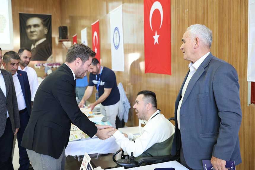 Tavas Kitap Fuarinda 39 Yazar Ve Sair Okurlariyla Bulusuyor 3