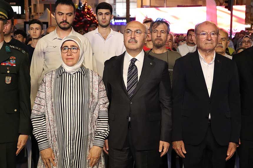 15 Temmuz Sehitleri Denizlide Cesitli Etkinliklerle Anildi 3