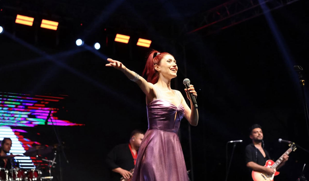 48 Geleneksel Honaz Kiraz Festivalinde Asli Gungor Ruzgari Esti 3