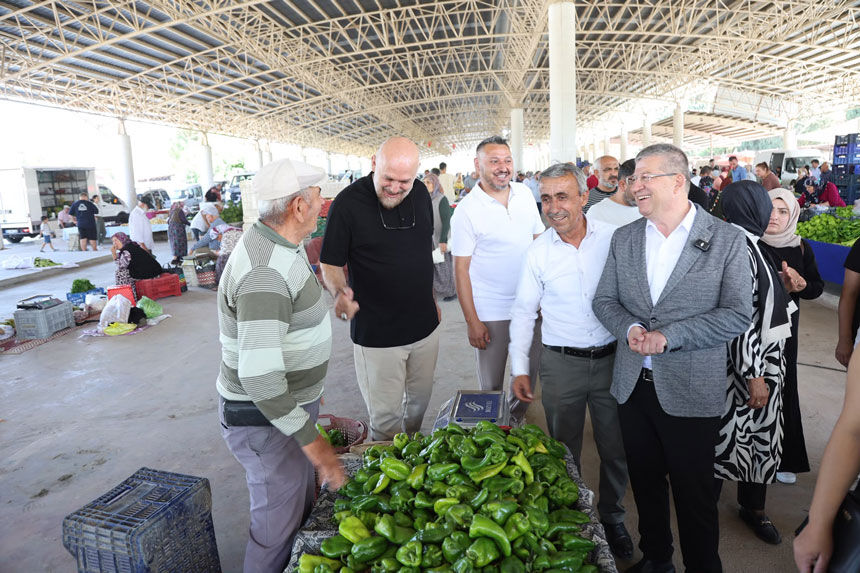 Ak Parti Denizli Il Baskani Subasioglu Akhan Ve Kaklik Pazarini Ziyaret Etti3